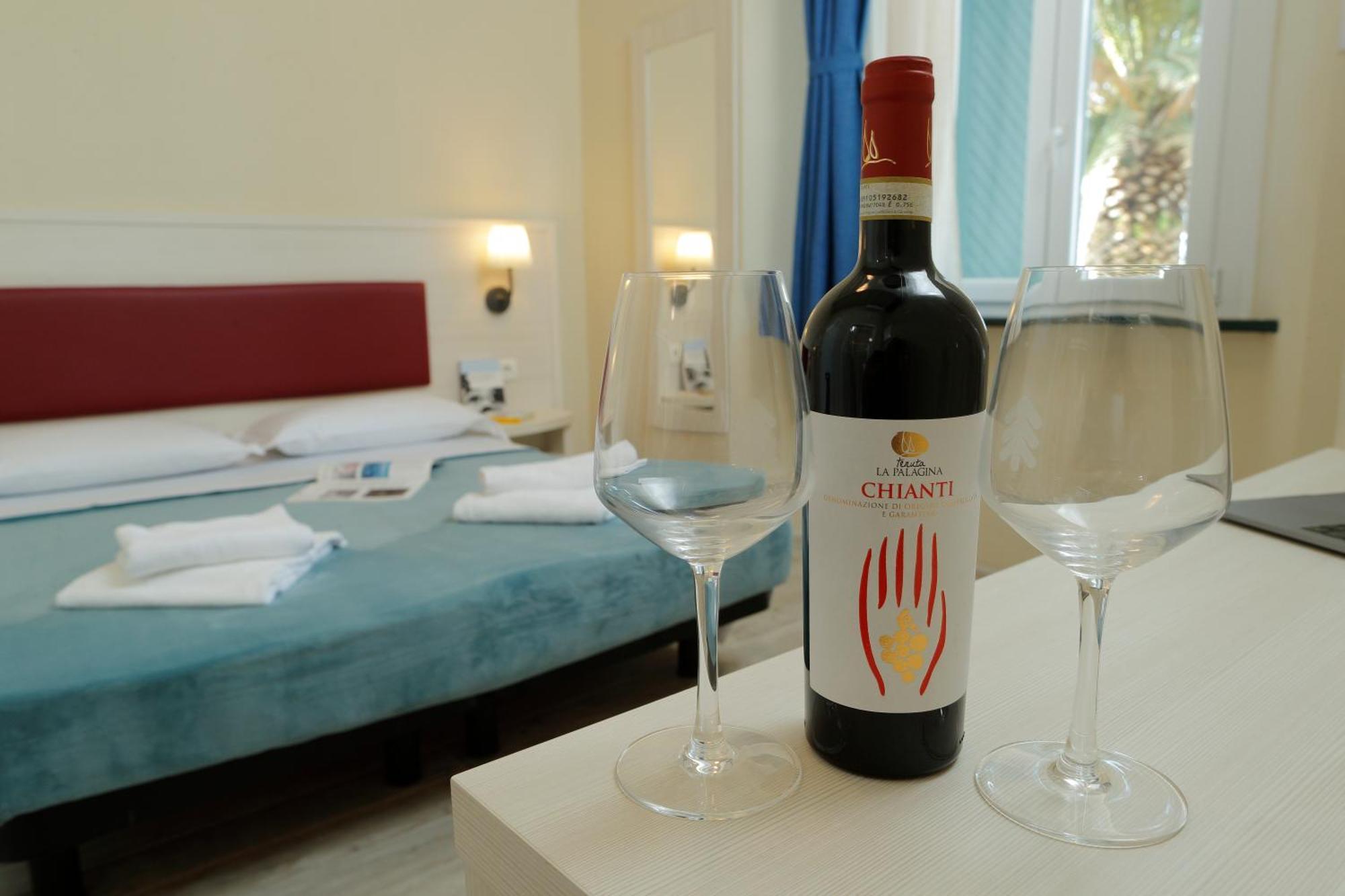 Hotel Il Mulinaccio Сан-Винченцо Экстерьер фото